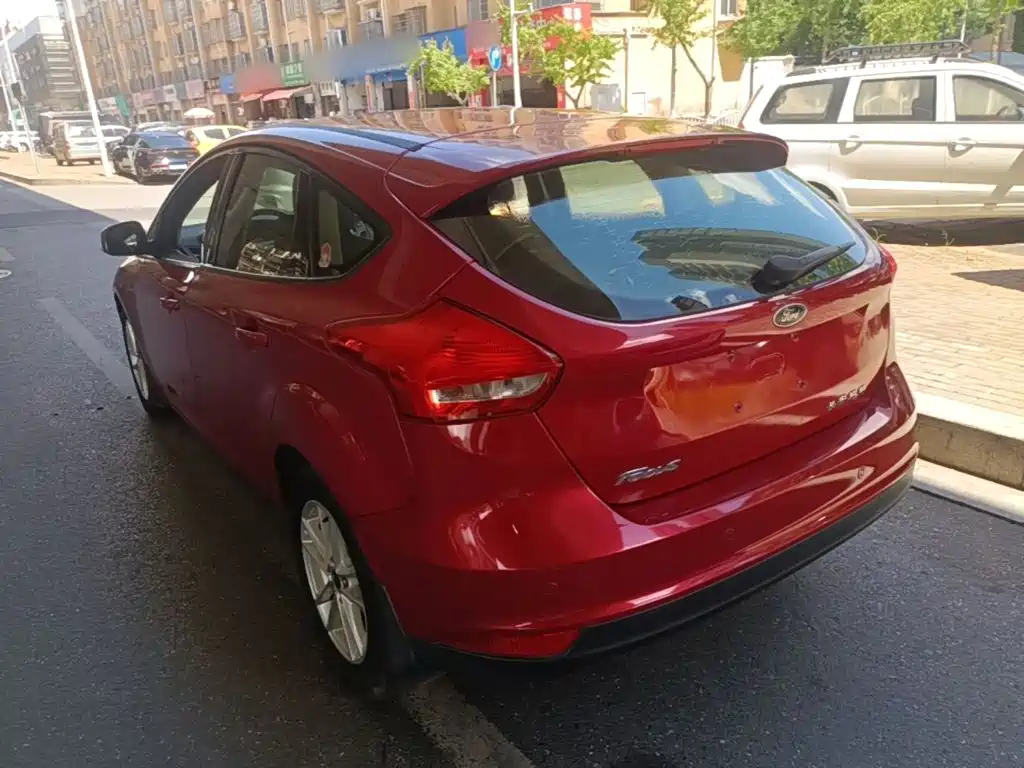 Focus 2015 hatchback 1.6L automatic fashion model купить на сайте DeffCars