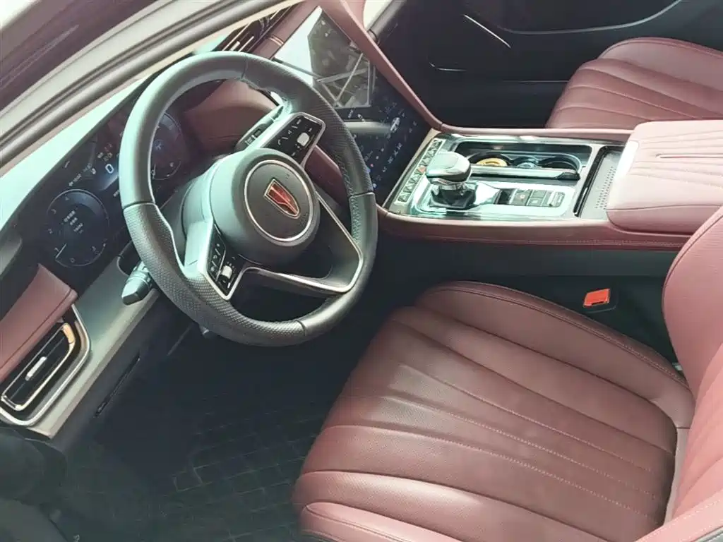 Hongqi H5 2024 2.0T Automatic Zhilianqichang Edition купить на сайте DeffCars