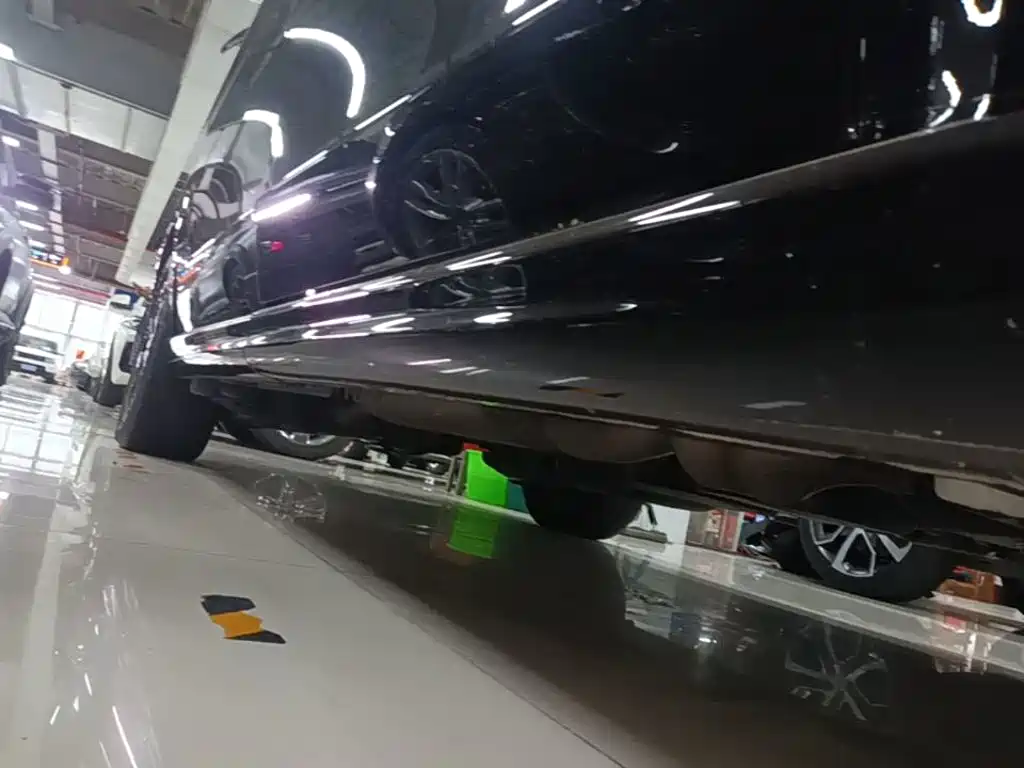 Mercedes V-Class 2024 V300 Premium Edition купить на сайте DeffCars