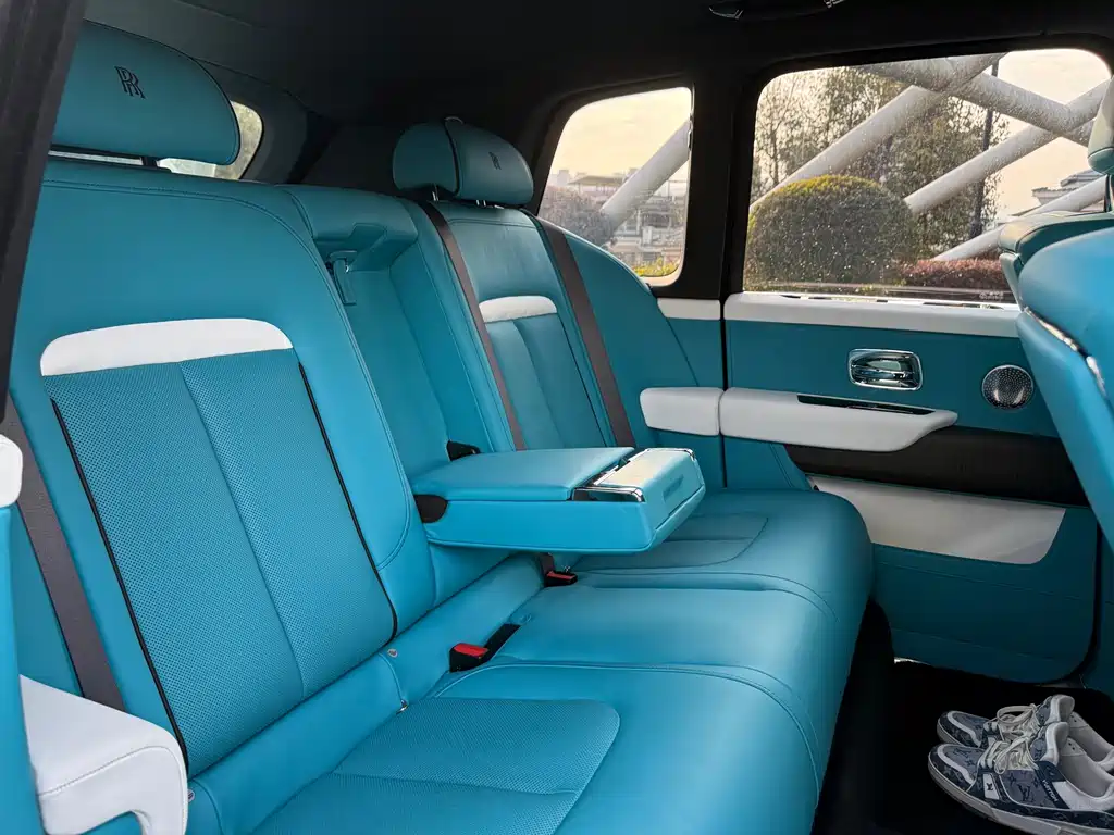 Cullinan 2018 five-seater version купить на сайте DeffCars