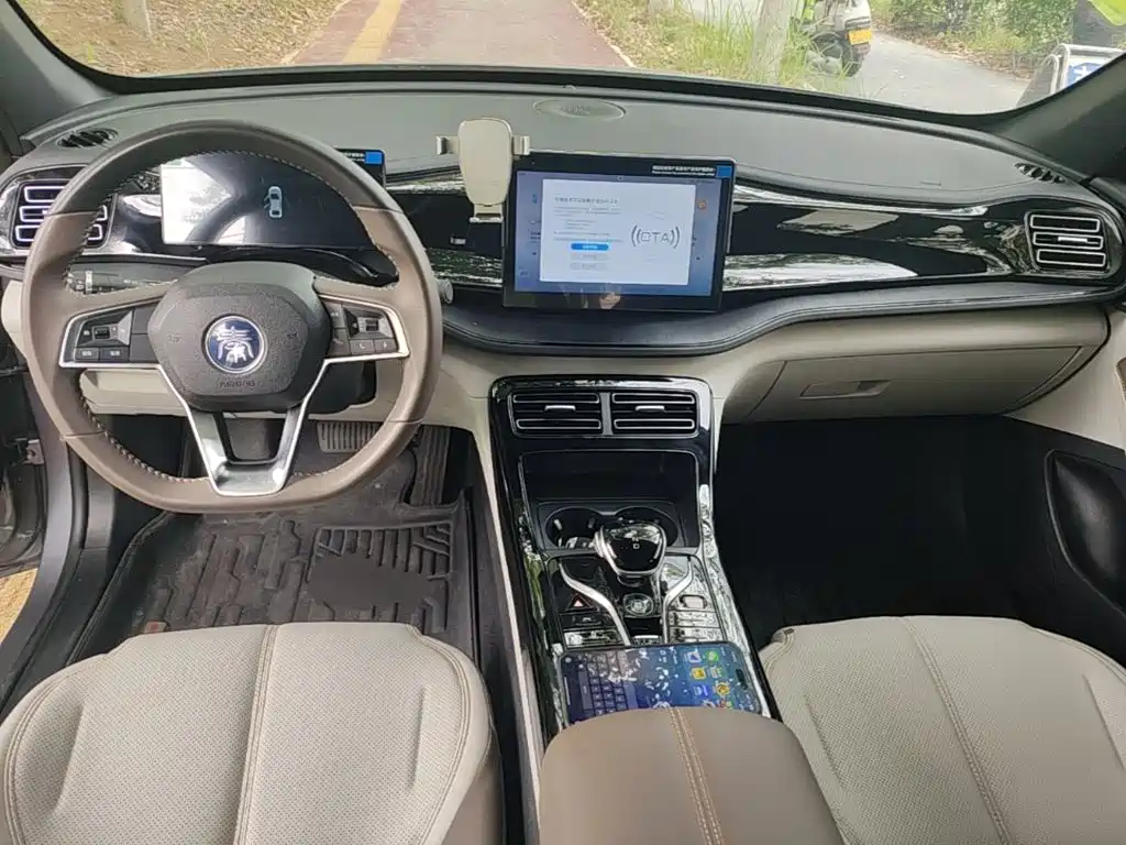 Qin Plus 2024 Honor Edition DM-i 55KM Leading Type купить на сайте DeffCars