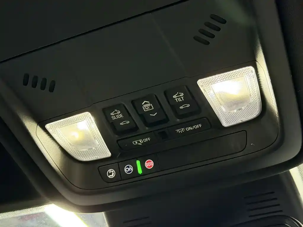 Cadillac XT4 2024 28T two-wheel drive luxury model купить на сайте DeffCars