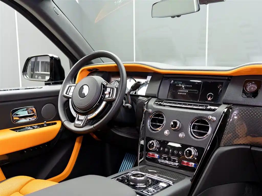 Cullinan 2020 Black Badge купить на сайте DeffCars