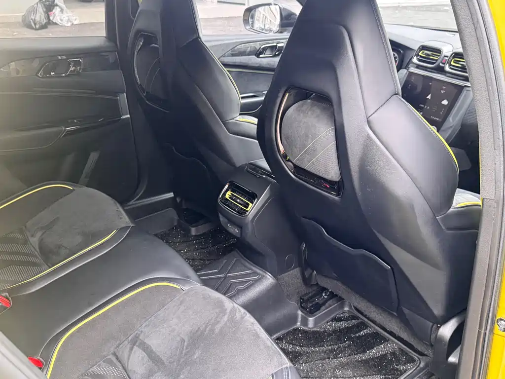 Lynk & Co 03 2019 03+ 2.0TD Automatic Wind Control Edition купить на сайте DeffCars
