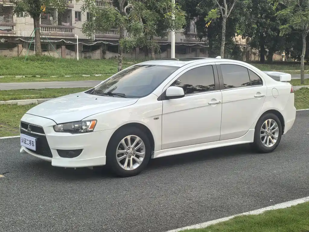 Yishen 2012 Zhishang Edition 1.8L CVT Luxury Model купить на сайте DeffCars