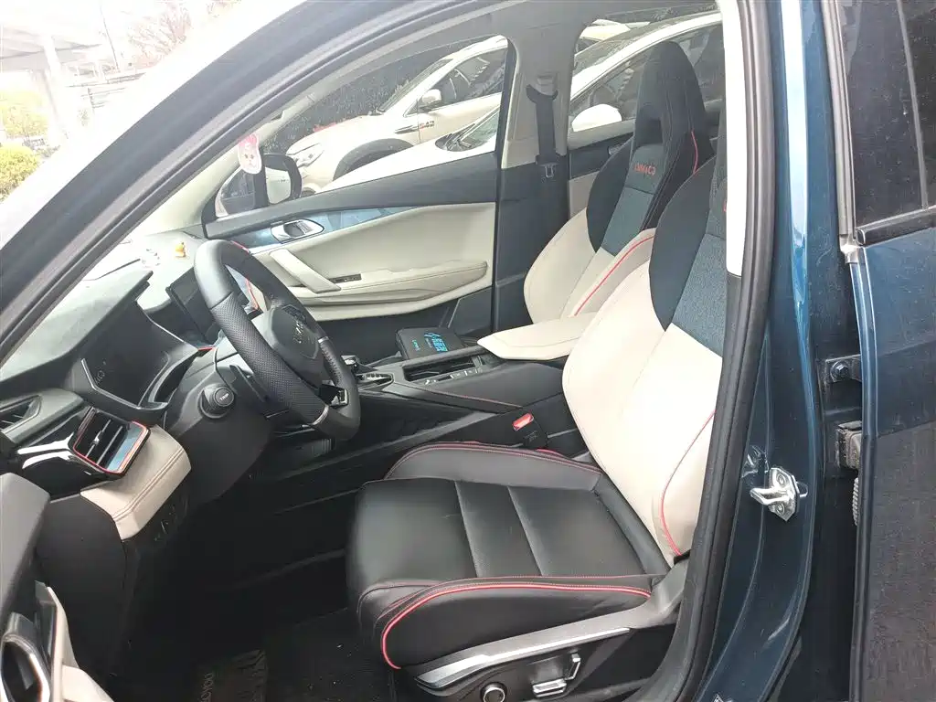 Lynk & Co 06 2020 1.5T Yao Halo купить на сайте DeffCars
