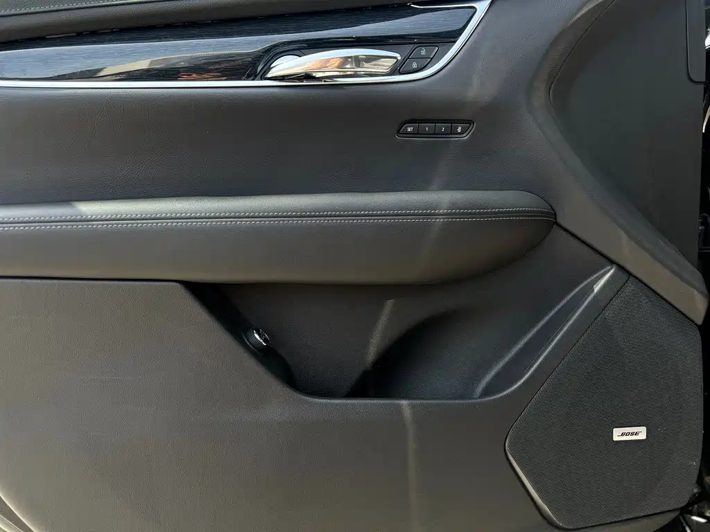 Cadillac XT5 2020 28T luxury model купить на сайте DeffCars