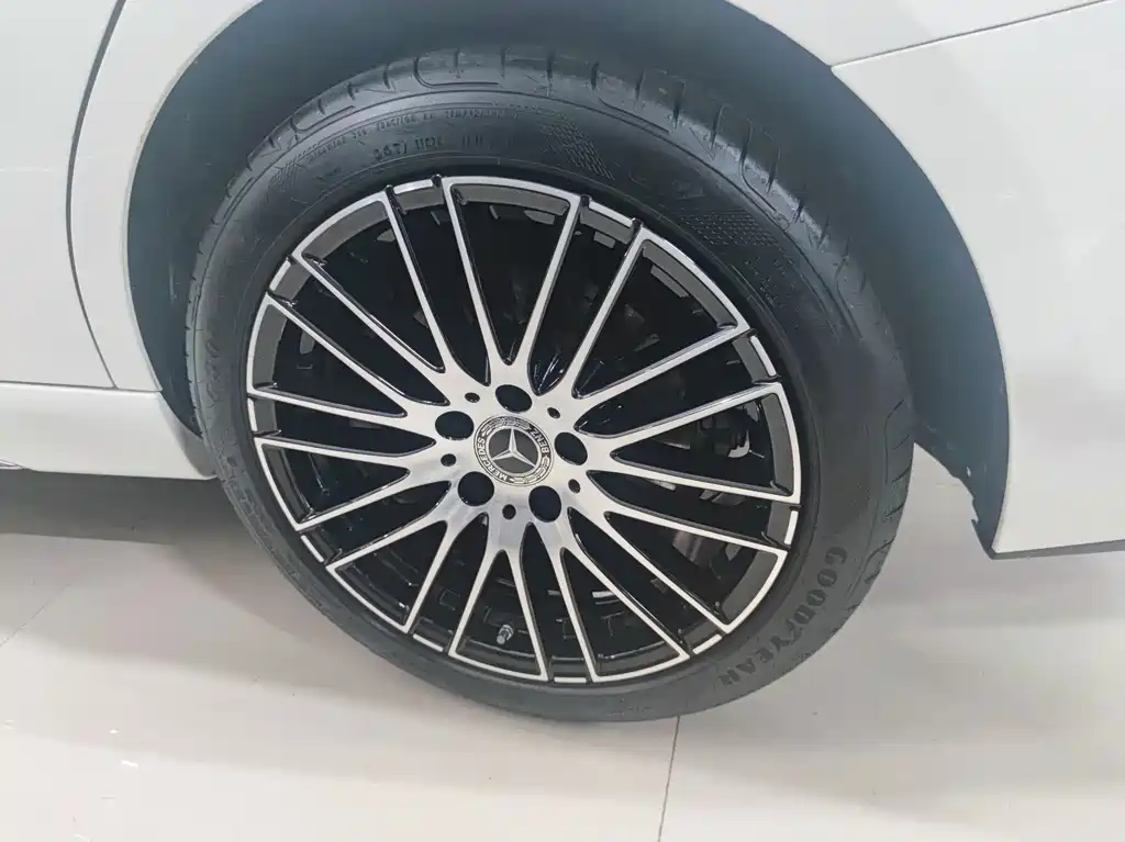 Mercedes-Benz C-Class 2024 facelift three C 260 L sports version купить на сайте DeffCars