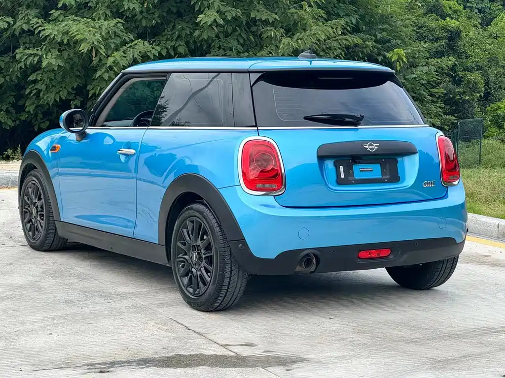 MINI 2018 1.5T ONE PLUS купить на сайте DeffCars