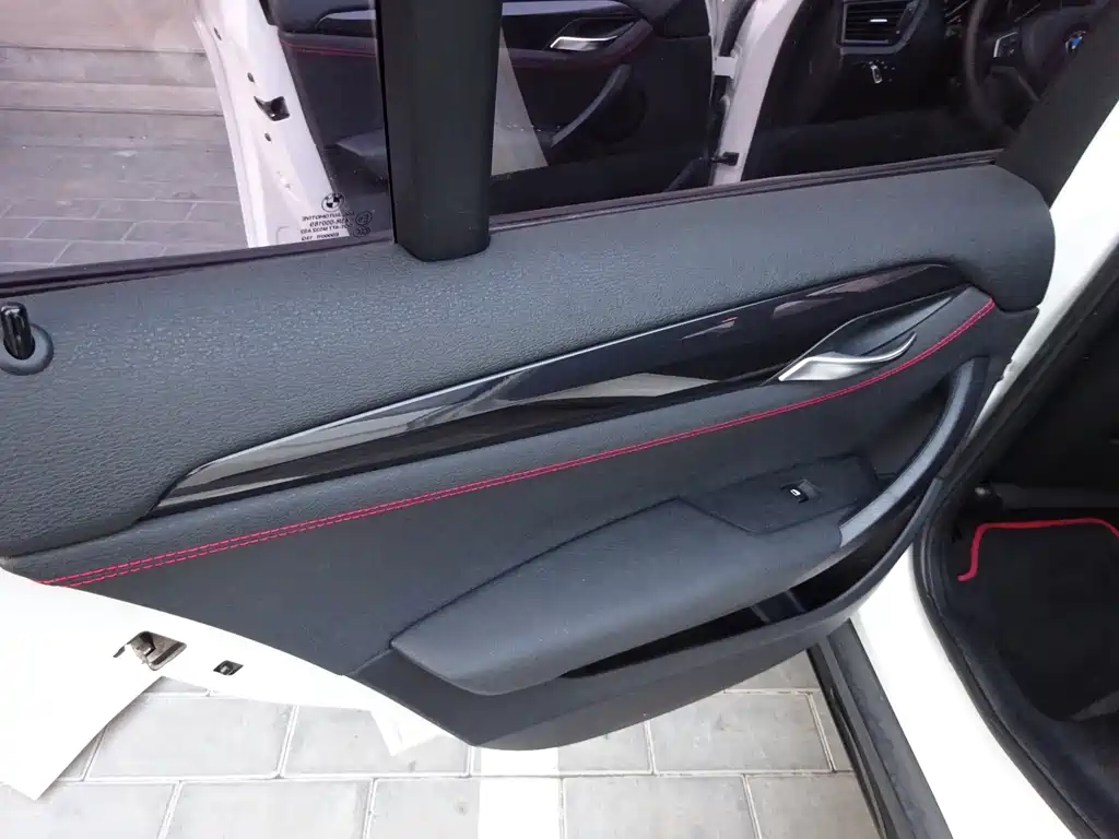 BMW X1 2013 sDrive18i Sports Design Package купить на сайте DeffCars