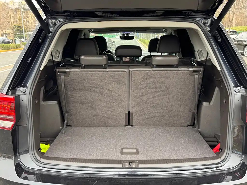 Touron 2020 facelift 380TSI four-wheel drive luxury version купить на сайте DeffCars