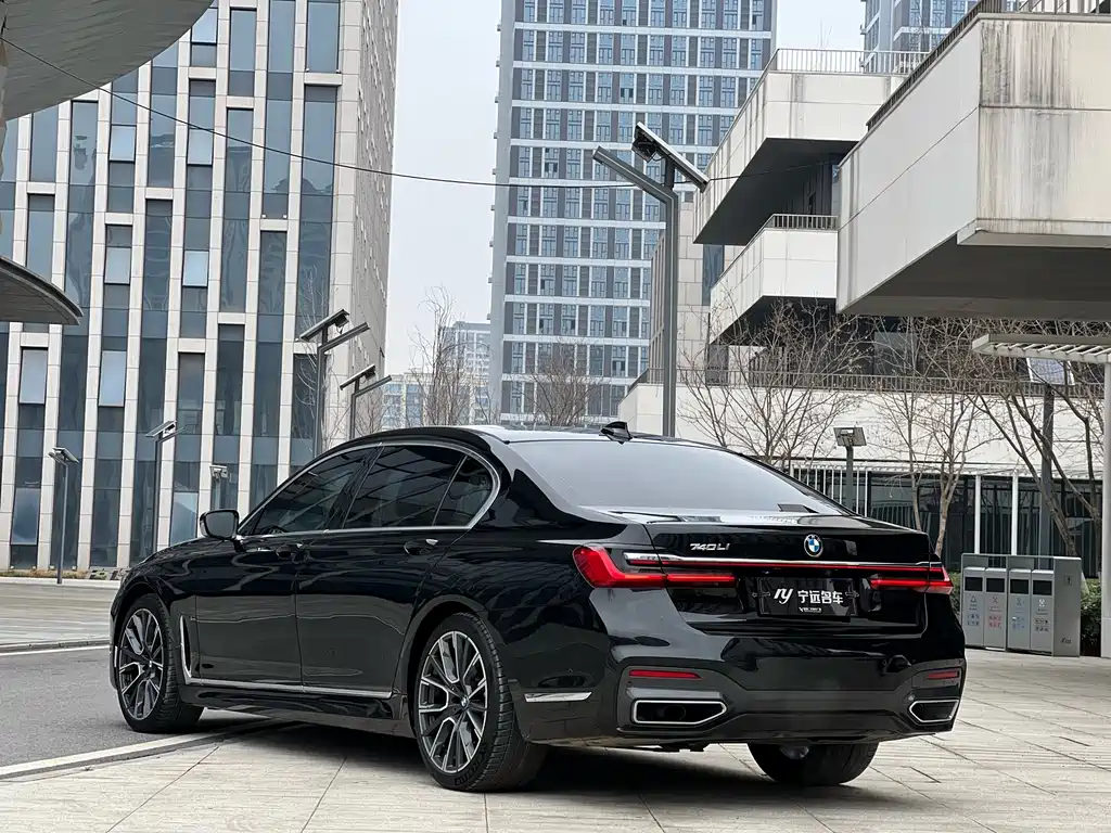 BMW 7 Series 2019 740Li Leading M Sports Package купить на сайте DeffCars