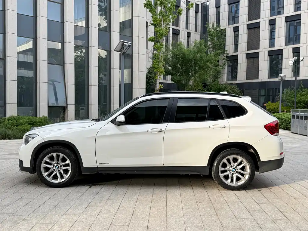 BMW X1 2014 sDrive18i leading model купить на сайте DeffCars