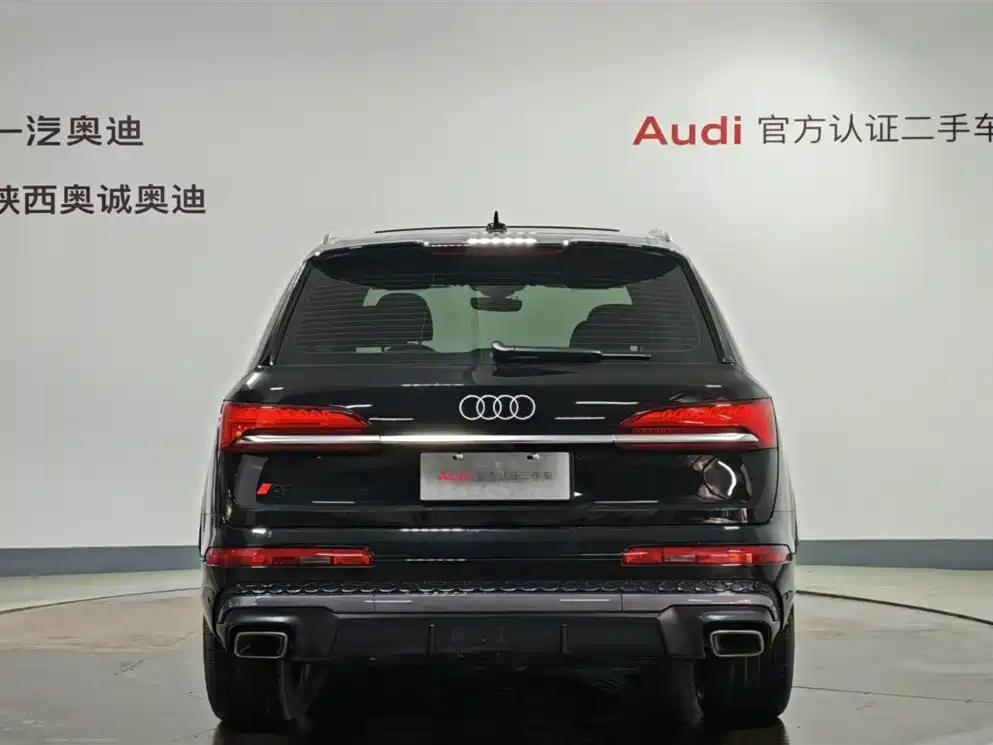 Audi Q7 2025 55 TFSI quattro S line sports купить на сайте DeffCars