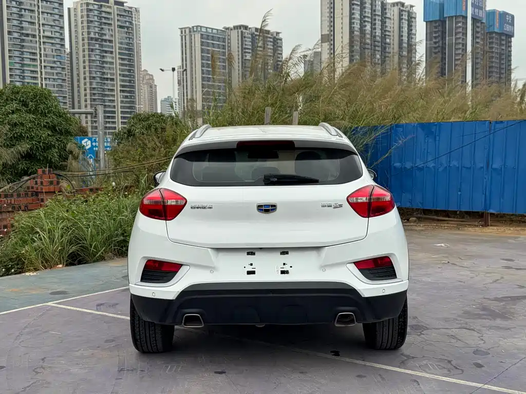 Emgrand GS 2016 Elegant Edition 1.8L Manual Style купить на сайте DeffCars