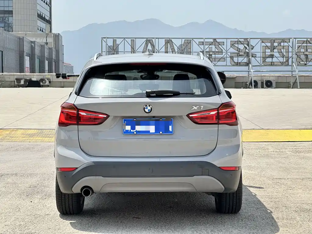 BMW X1 2018 sDrive18Li Fashion Model купить на сайте DeffCars