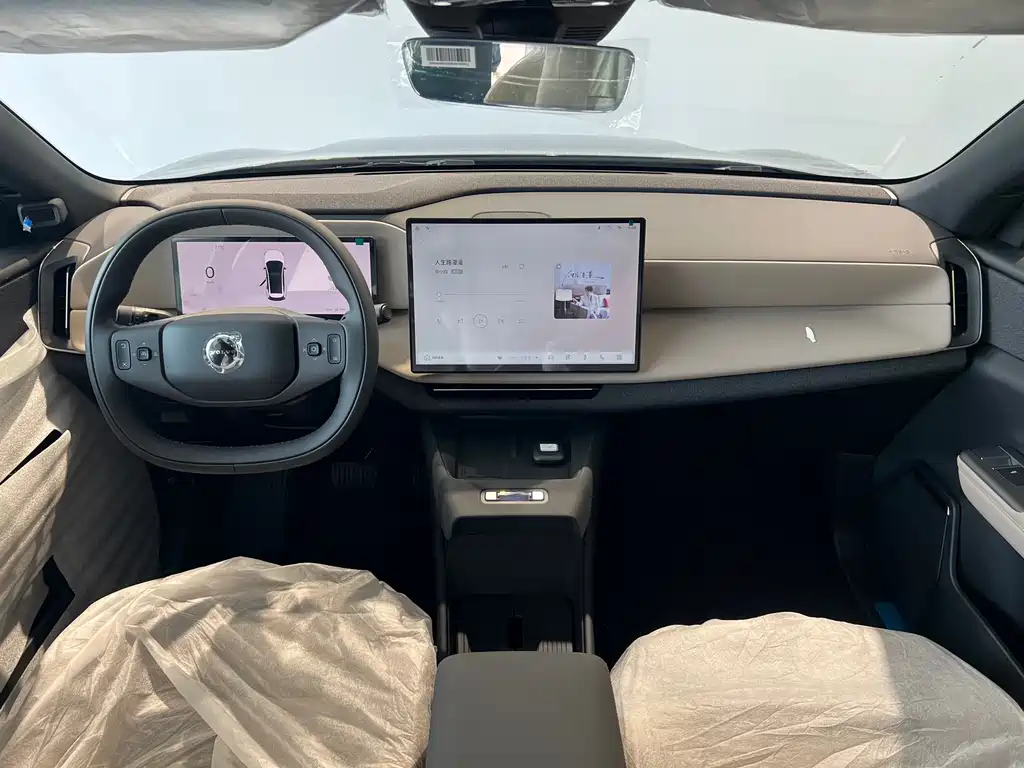 Volvo XC70 Plug-in Hybrid 2026 Four-wheel Drive Super Long Range Plus купить на сайте DeffCars