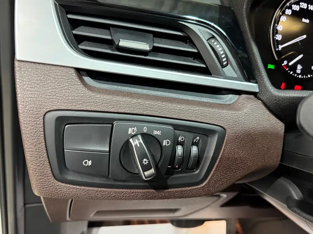 BMW X1 2022 sDrive25Li Leading Model купить на сайте DeffCars