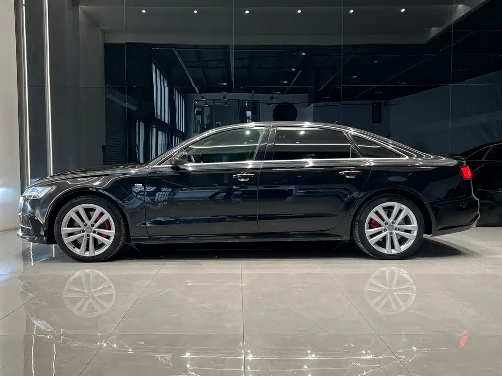 Audi A6L 2018 30th anniversary model 45 TFSI quattro sporty купить на сайте DeffCars