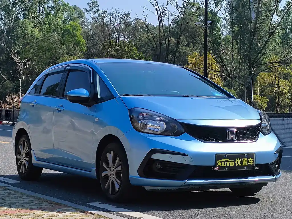 Fit 2021 1.5L CVT Fashion Edition купить на сайте DeffCars