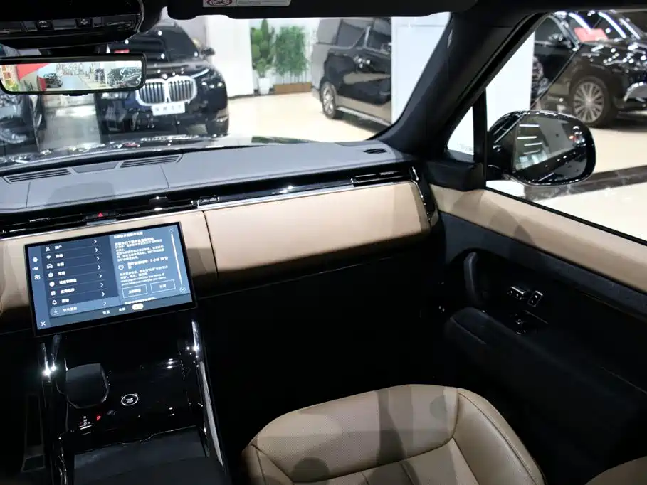 Range Rover Sport 2024 400PS Model Edition купить на сайте DeffCars