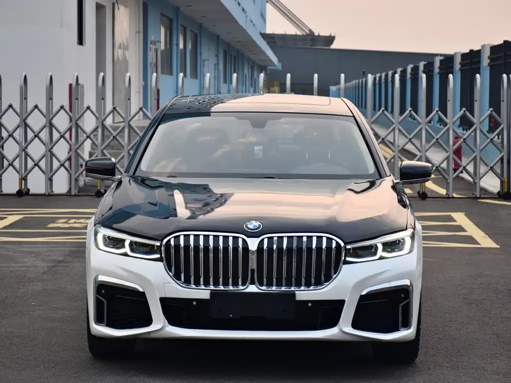 BMW 7 Series 2016 730Li Leading Model купить на сайте DeffCars