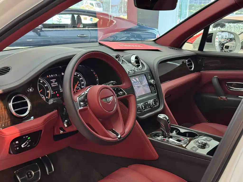Bentayga 2018 4.0T V8 купить на сайте DeffCars