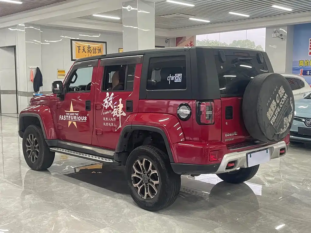 Beijing off-road BJ40 2020 2.0T automatic two-wheel drive city hunter version knight type купить на сайте DeffCars
