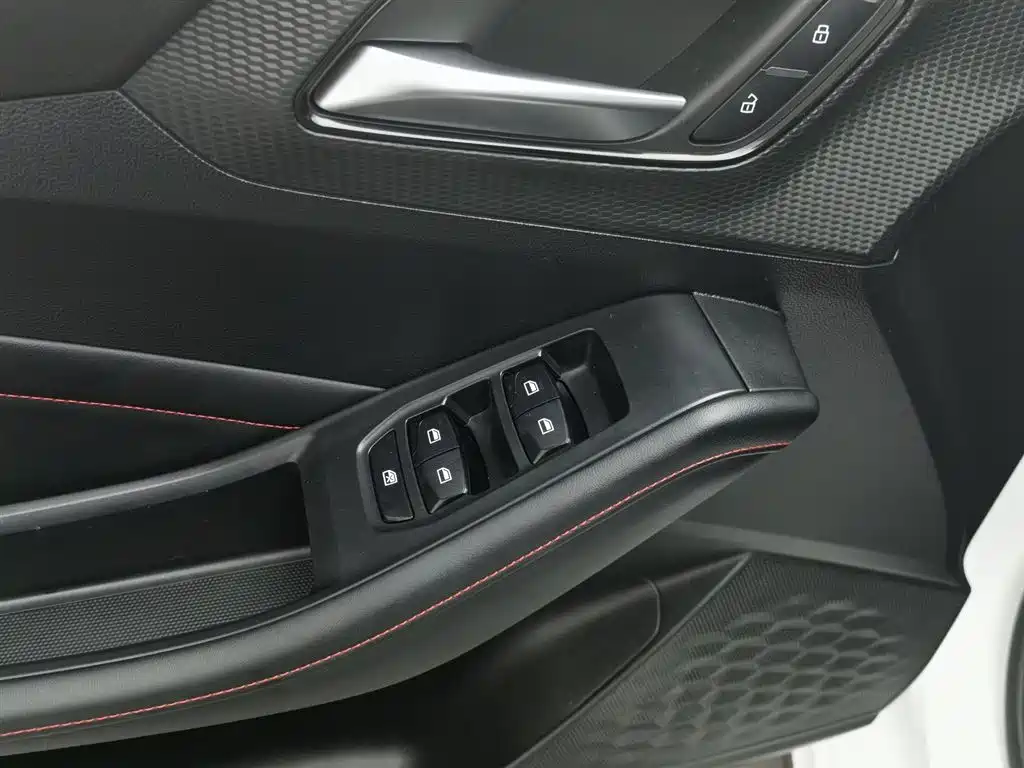 MG5 2023 180DVVT CVT Fashion Edition купить на сайте DeffCars