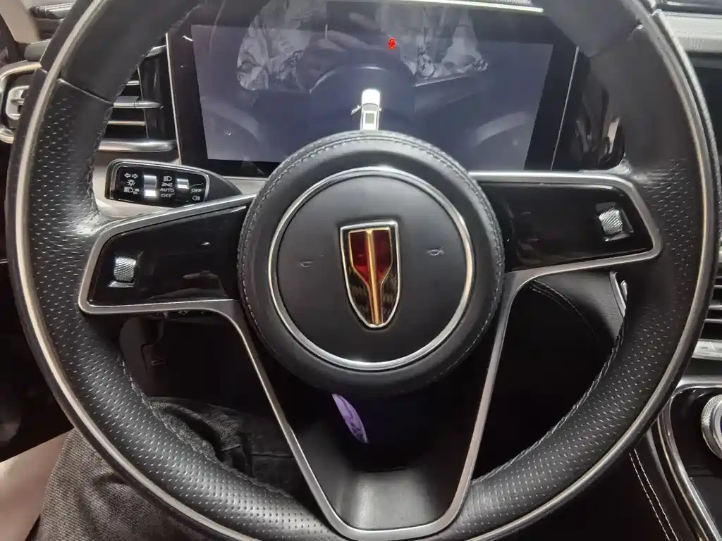 Hongqi H9 2020 2.0T Zhilian Flagship Edition купить на сайте DeffCars