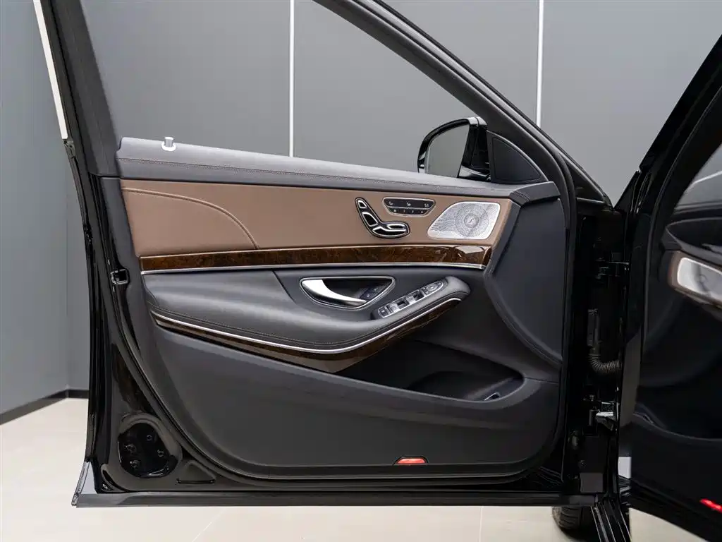 Maybach S-Class 2017 S 500 4MATIC купить на сайте DeffCars