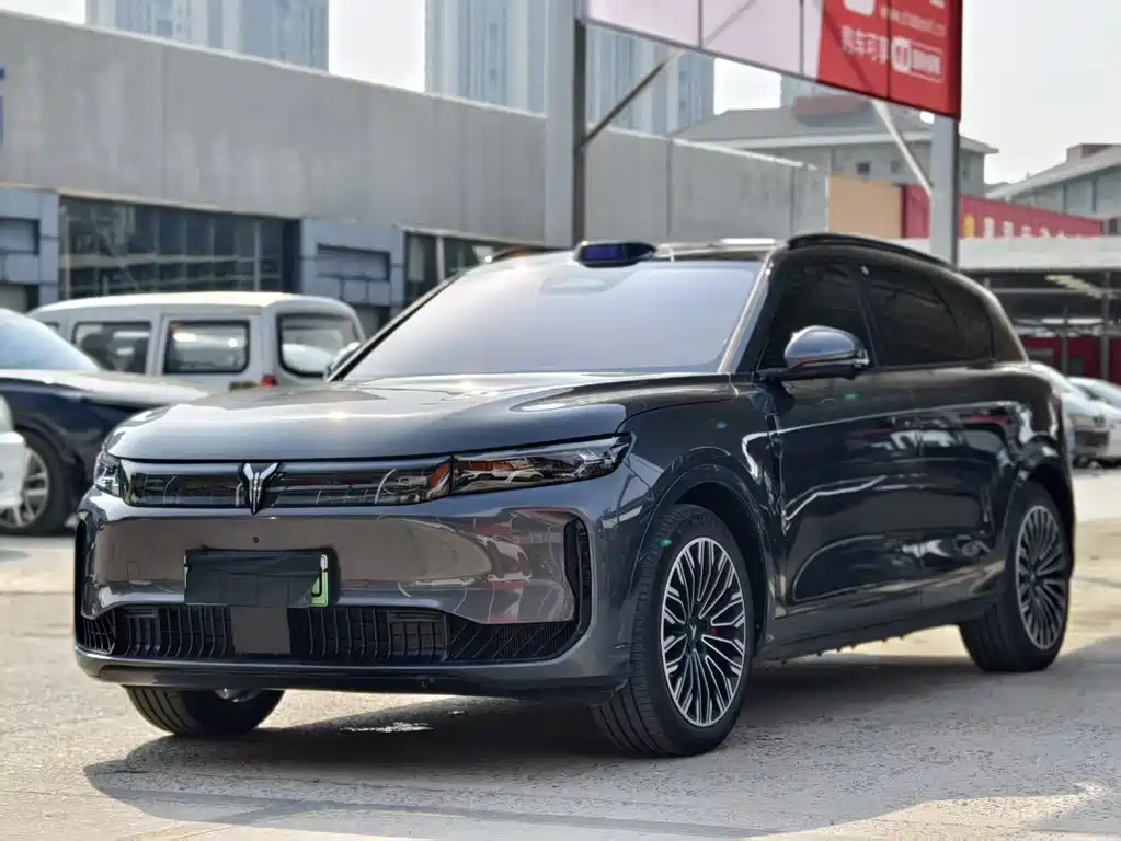 Lantu FREE 2025 FREE+ rear-wheel drive Qiankun version купить на сайте DeffCars