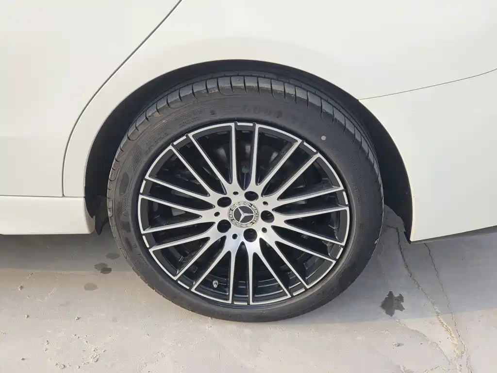 Mercedes-Benz C-Class 2024 C 200 L Sports Edition купить на сайте DeffCars