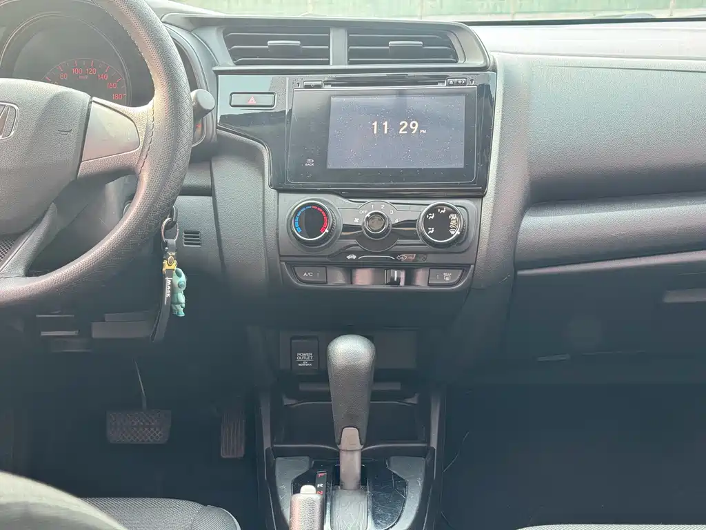 Fit 2018 1.5L CVT Comfort Sunroof Edition купить на сайте DeffCars