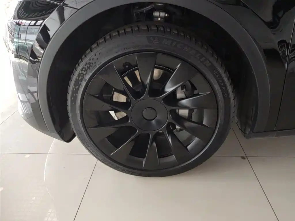 Model Y 2023 long-range all-wheel drive version купить на сайте DeffCars
