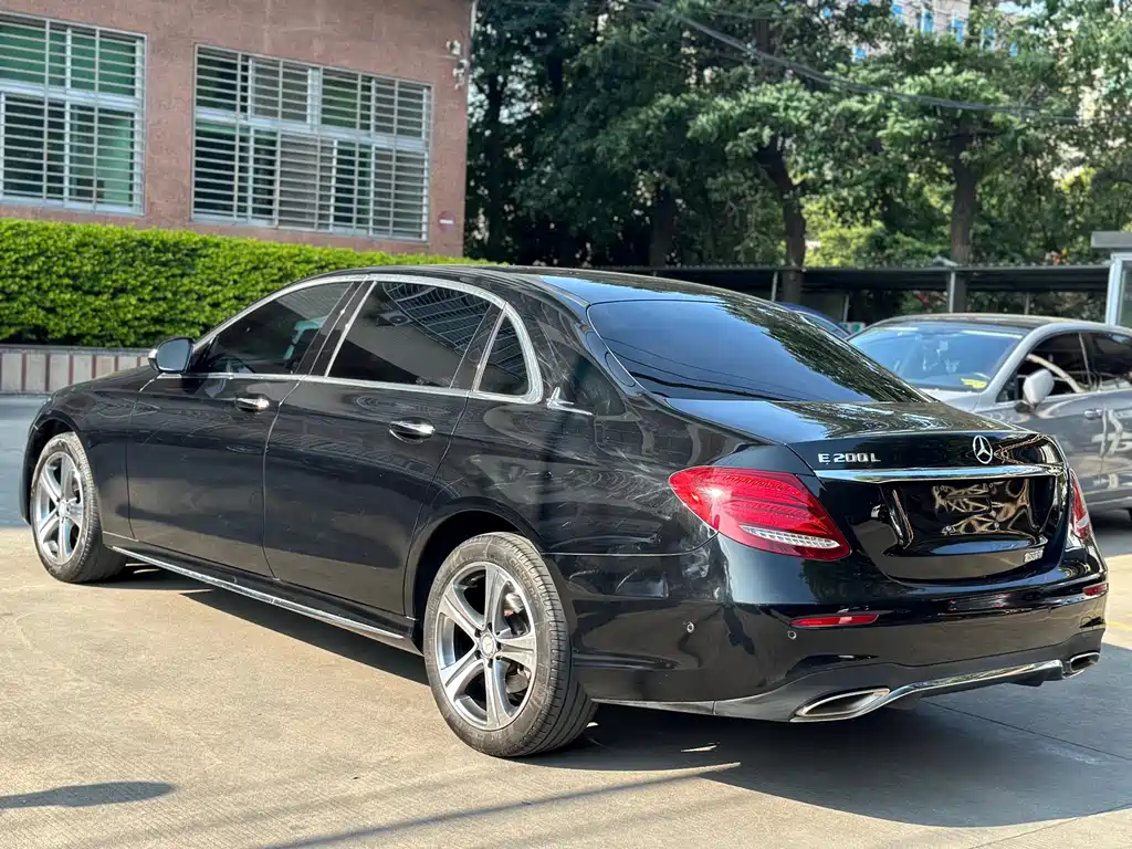 Mercedes-Benz E-Class 2016 E 200 L Sports купить на сайте DeffCars