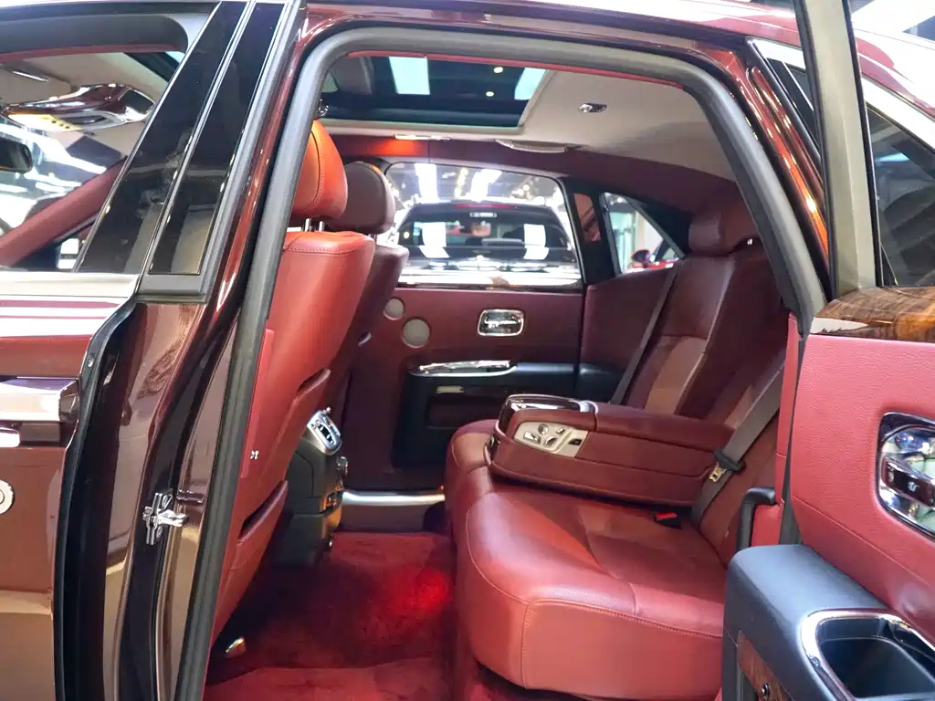 Ghost 2010 6.6T Standard Edition купить на сайте DeffCars