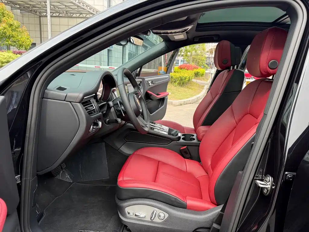 Macan 2026 Macan 2.0T Dream Edition купить на сайте DeffCars