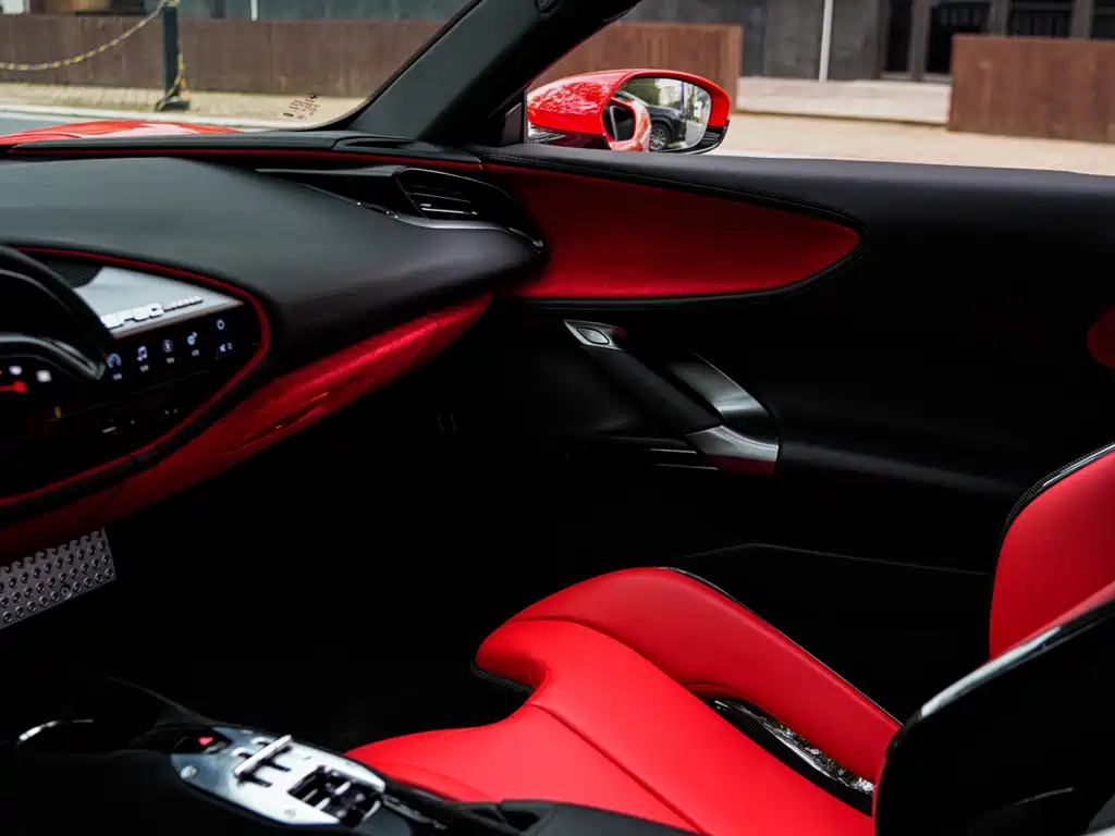 SF90 2020 3.9T V8 Stradale купить на сайте DeffCars