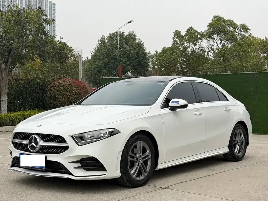 Mercedes-Benz A-Class 2022 A 180 L Sports Sedan купить на сайте DeffCars
