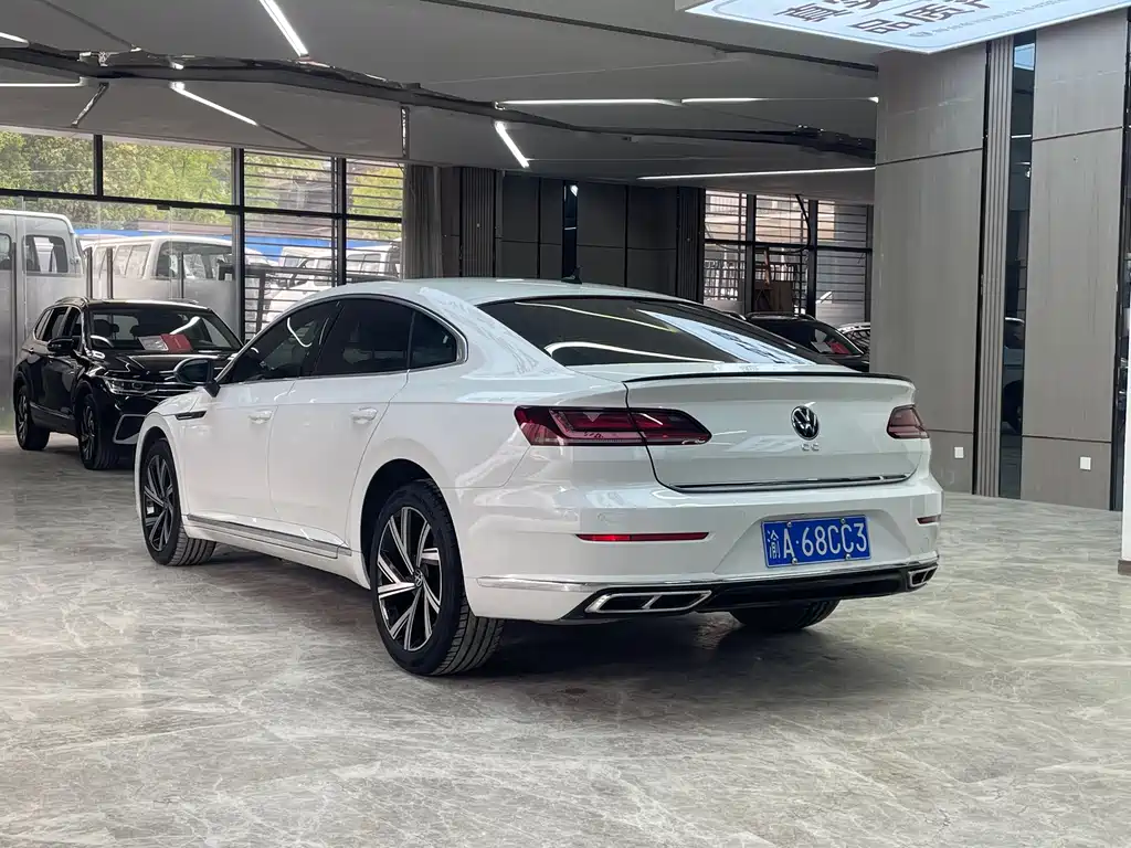 FAW-Volkswagen CC 2021 330TSI Dazzling Edition купить на сайте DeffCars