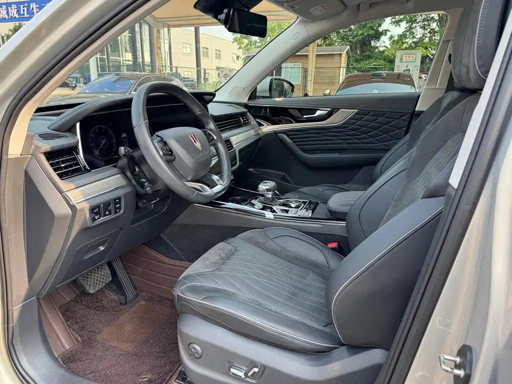 Hongqi HS5 2022 2.0T Zhilian Qiling Edition купить на сайте DeffCars