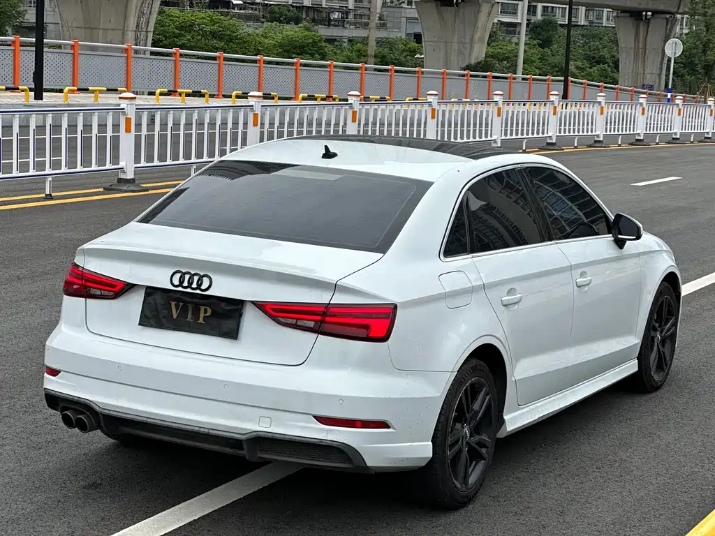 Audi A3 2019 Limousine 35 TFSI Fashion Type National V купить на сайте DeffCars