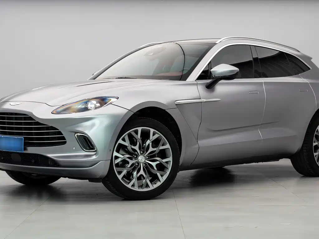 Aston Martin DBX 2022 3.0T STRAIGHT-SIX купить на сайте DeffCars