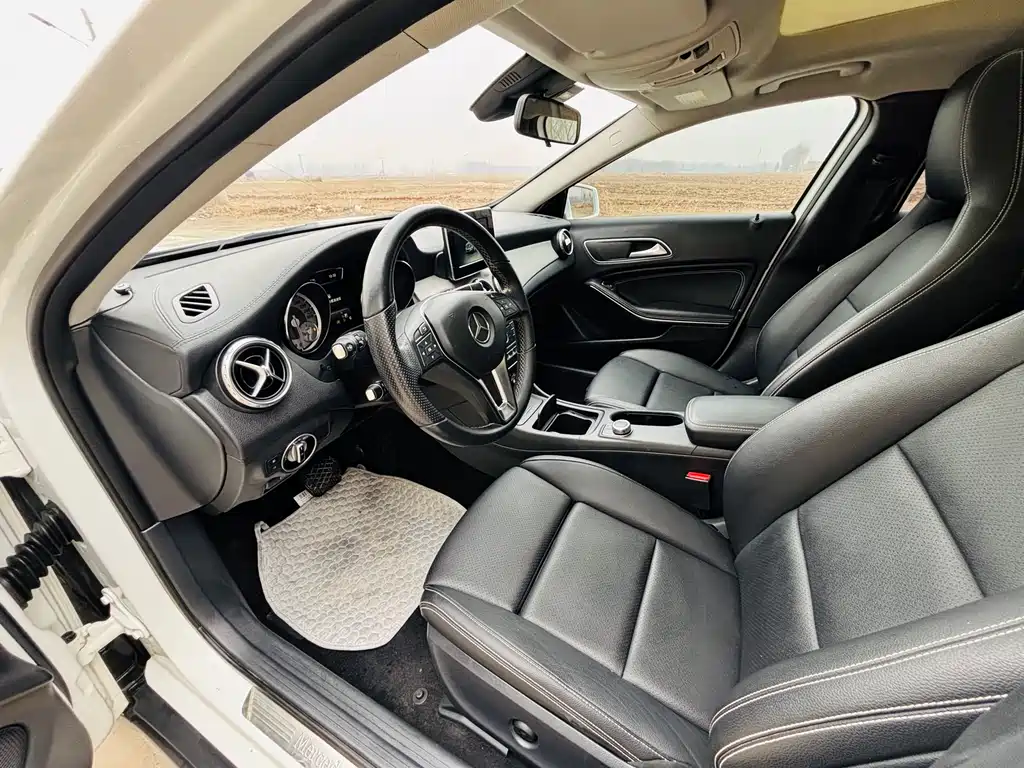 Mercedes-Benz GLA 2016 GLA 200 Fashion Model купить на сайте DeffCars