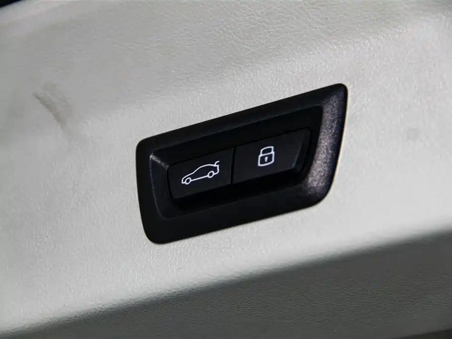 BMW X3 2023 Facelift xDrive30i Leading M Night Package купить на сайте DeffCars