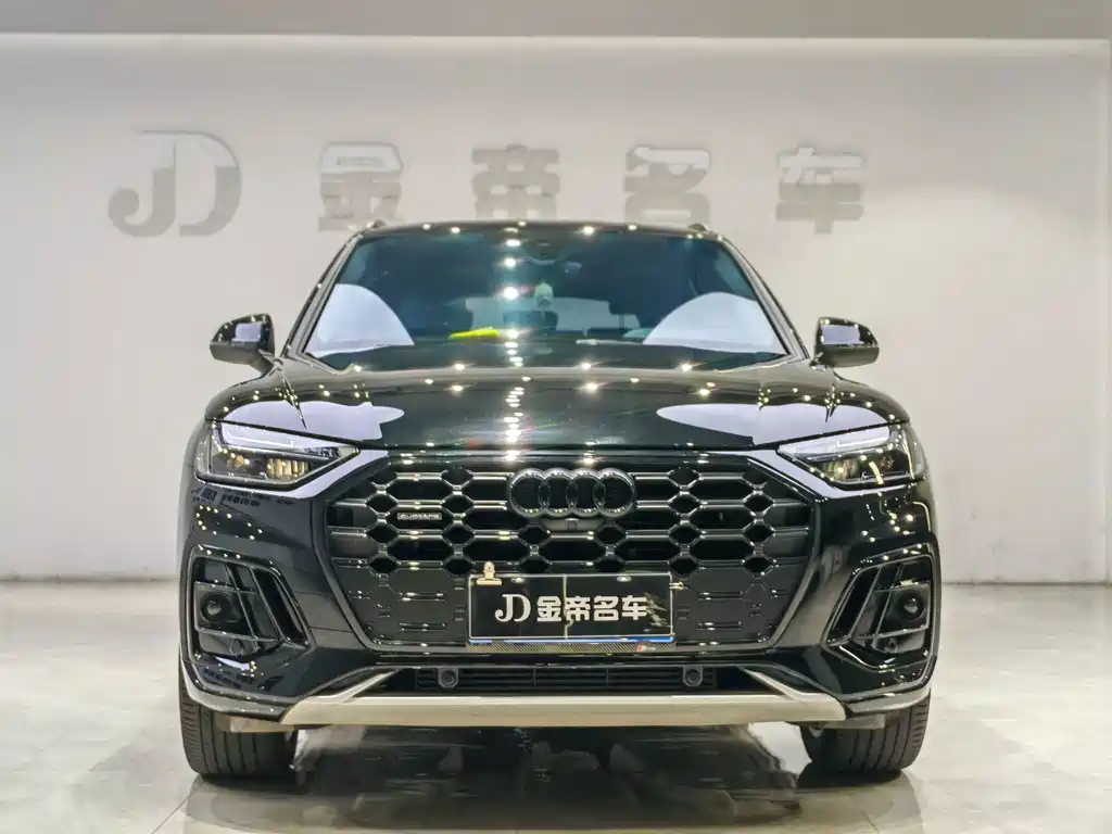 Audi Q5L 2025 45 TFSI luxury and dynamic model купить на сайте DeffCars