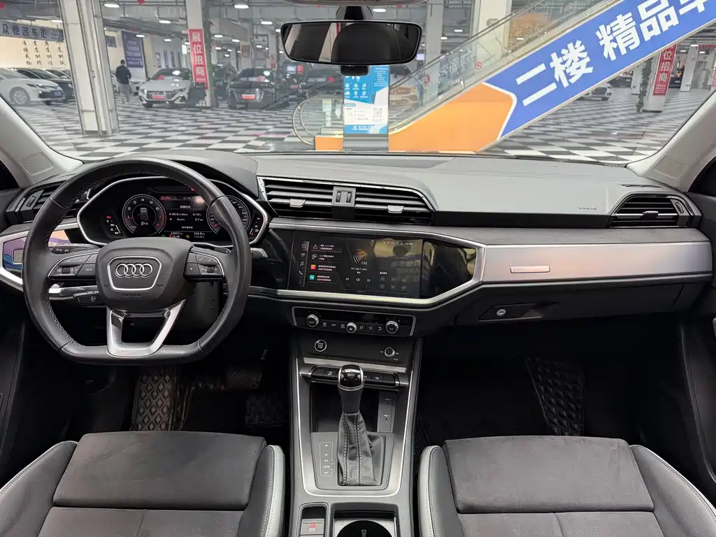 Audi Q3 2022 35 TFSI Fashionable and Dynamic купить на сайте DeffCars