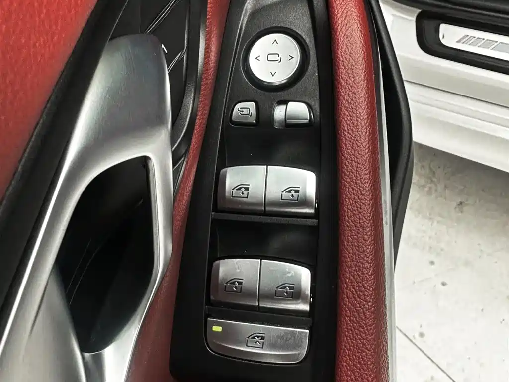 BMW 3 Series 2023 320Li M Sports Package купить на сайте DeffCars