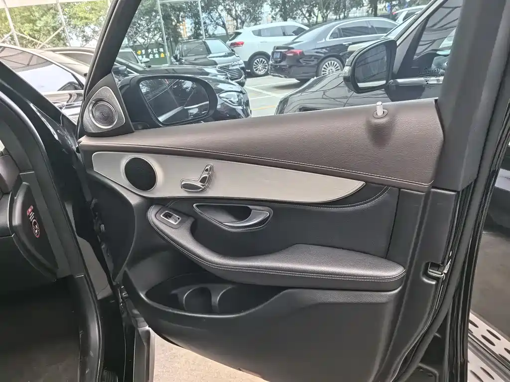 Mercedes-Benz GLC 2020 facelift GLC 260 L 4MATIC dynamic купить на сайте DeffCars